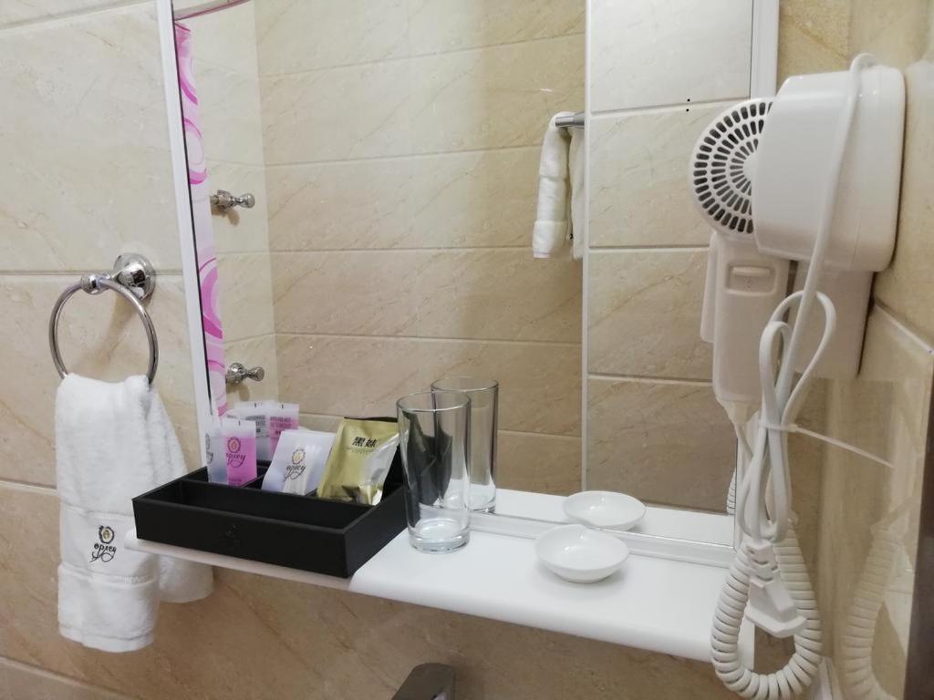 Park Hotel Al Bustan Šymkent Exteriér fotografie