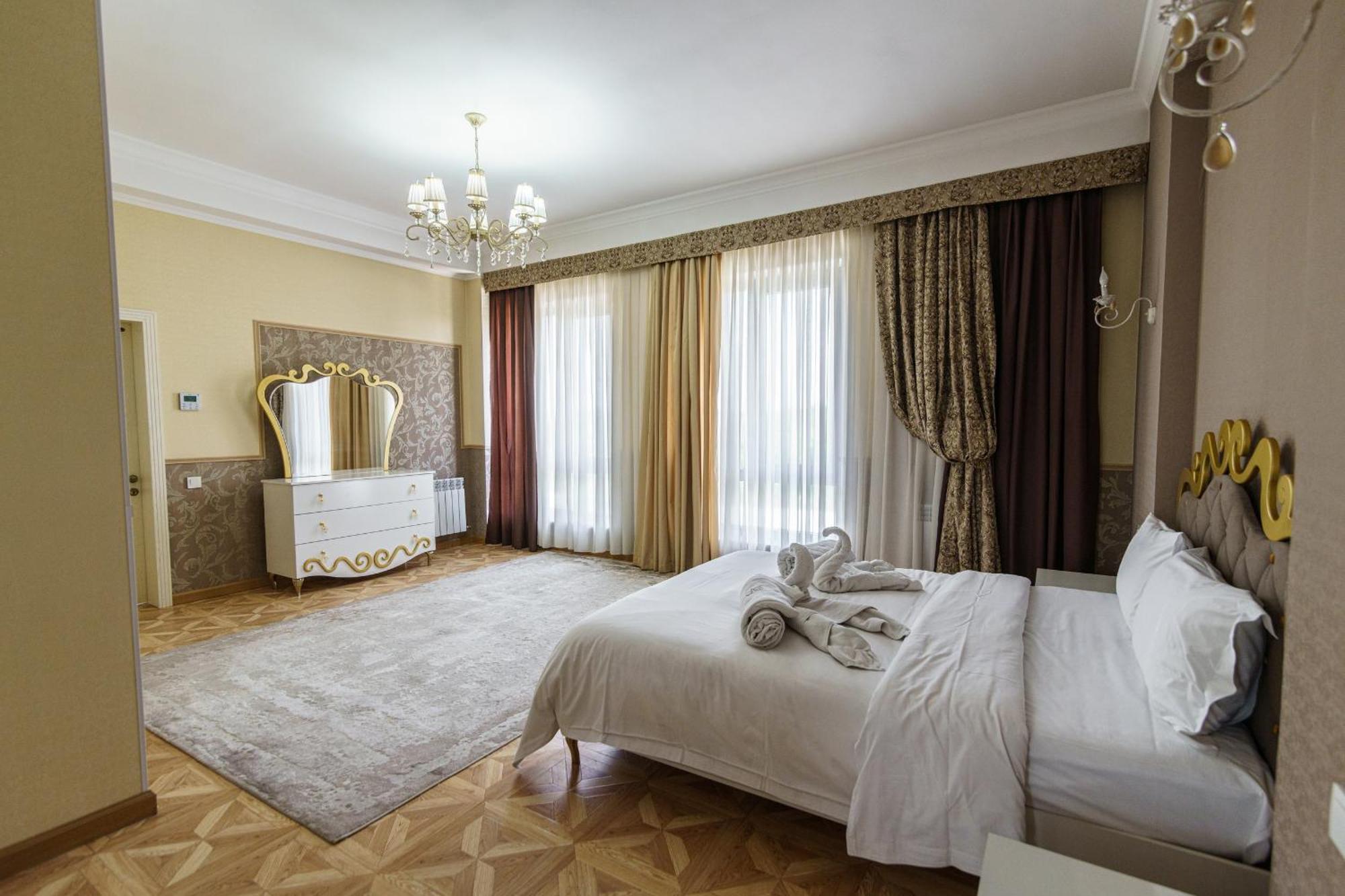 Park Hotel Al Bustan Šymkent Exteriér fotografie
