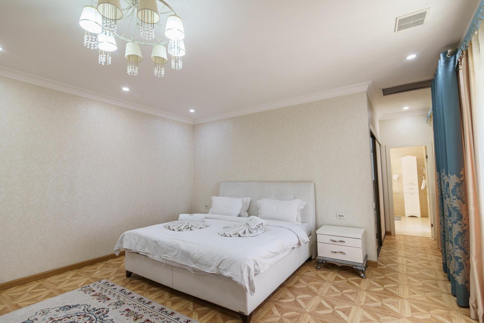 Park Hotel Al Bustan Šymkent Exteriér fotografie