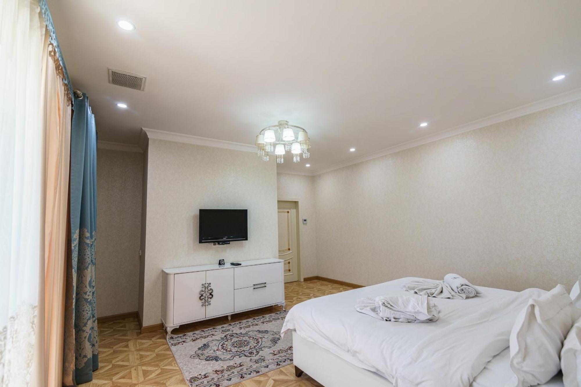 Park Hotel Al Bustan Šymkent Exteriér fotografie