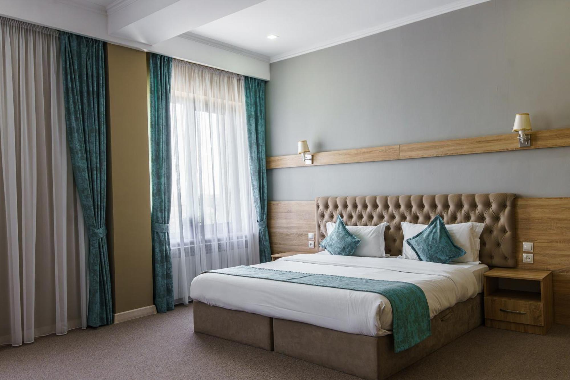 Park Hotel Al Bustan Šymkent Exteriér fotografie